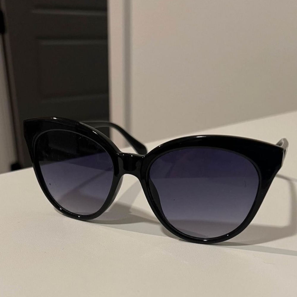Kenneth Cole Sunglasses